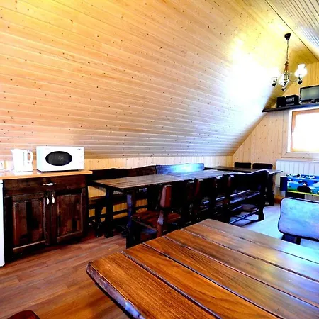 Goral 山林小屋 *